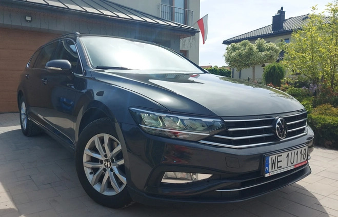 Volkswagen Passat cena 93698 przebieg: 80000, rok produkcji 2020 z Pasłęk małe 79